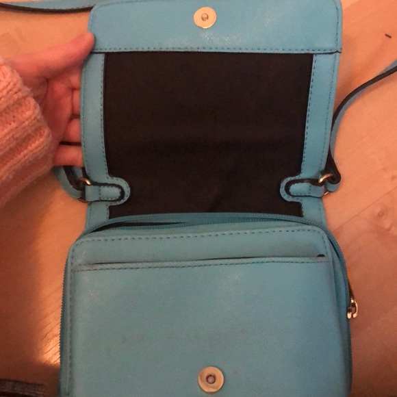 Blue bow bag! - Picture 3 of 4